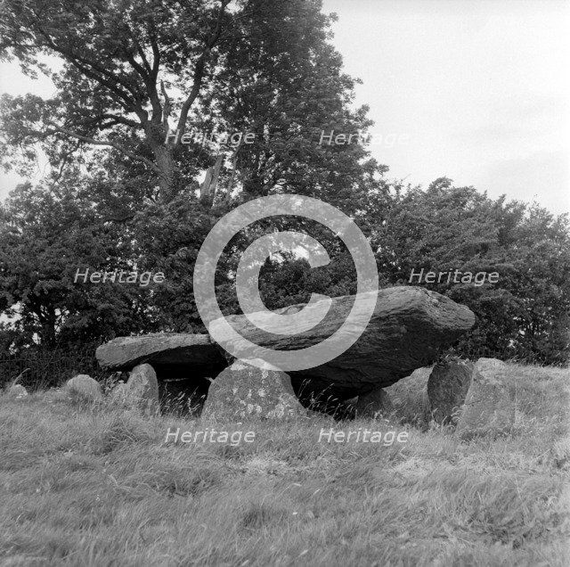 Arthur's Stone, Dorstone, Herefordshire, 1958. Artist: Miss M Wright
