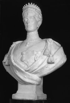 Bust of Queen Mary, consort of King George V, 1914. Artist: George Frampton