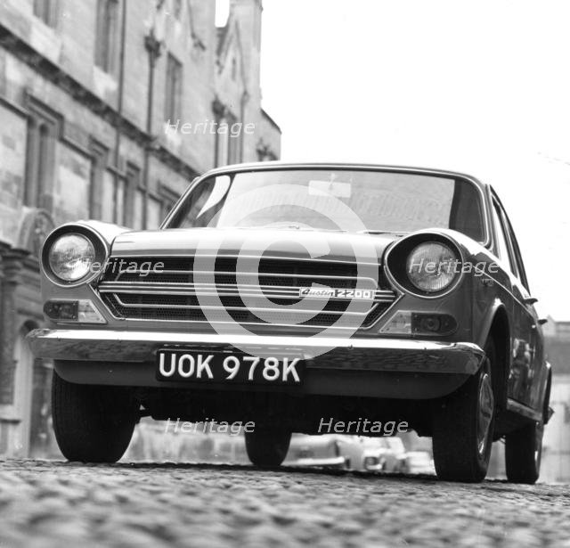 1972 Austin 2200 saloon. Creator: Unknown.