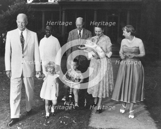 General Eisenhower and his family, Fort Sheridan, Illinois, USA, 14th July 1952. Artist: Unknown