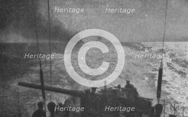 'Le "Goeben" contre le torpilleur "Schastlivyi" (21 sept. 1915); Le croiseur germano-turc..., 1915. Creator: Unknown.