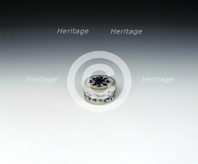 Blue and white straight-sided covered box with lotus, Chu Dau kiln, Vietnam, mid 15th century. Artist: Unknown