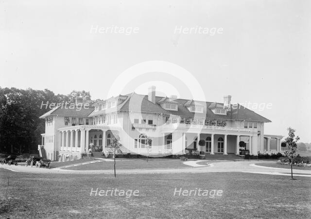 Columbia Country Club - Buildings, 1912. Creator: Harris & Ewing.