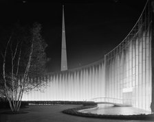 World's Fair night views, 1939. Creator: Gottscho-Schleisner, Inc.