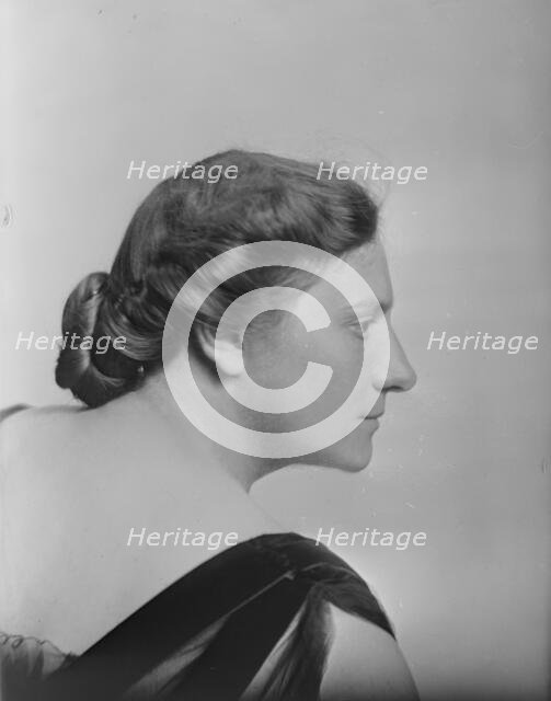 Mrs. Allan Masser, portrait photograph, 1919 Aug. 4. Creator: Arnold Genthe.