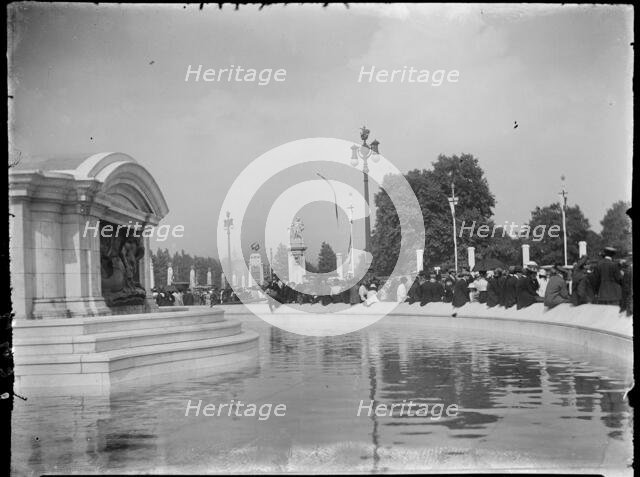 Queen Victoria Memorial, The Mall, St James, City of Westminster, London, 1919. Creator: Katherine Jean Macfee.