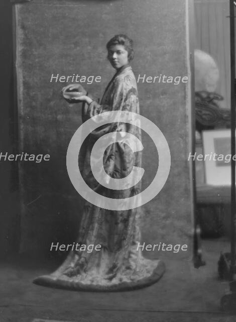 Rice, Virginia, Miss, portrait photograph, 1916. Creator: Arnold Genthe.