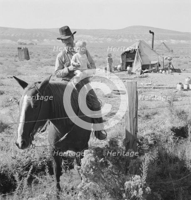 The Fairbanks family..., Willow Creek area, Malheur County, Oregon, 1939. Creator: Dorothea Lange.