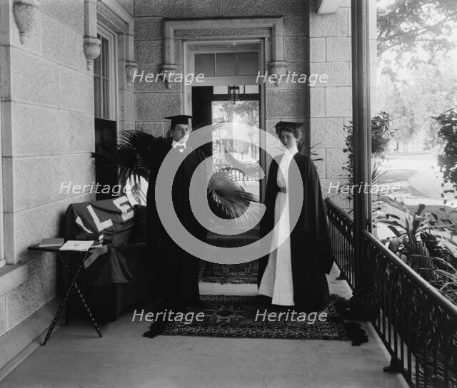Ruggles, Gen., son & daughter?, at Soldier's Home, between 1890 and 1910. Creator: Unknown.