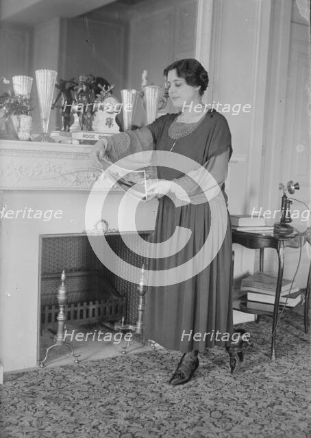 Yvonne Gall, 1919. Creator: Bain News Service.