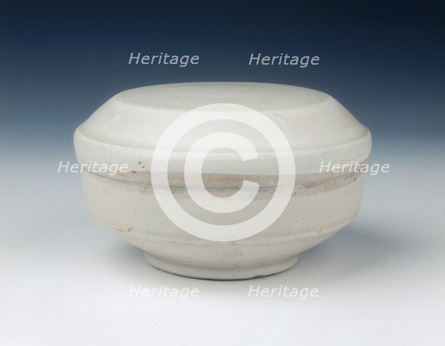 Xing stoneware covered box, Five Dynasties period-early Northern Song dynasty, China, 10th century. Artist: Unknown