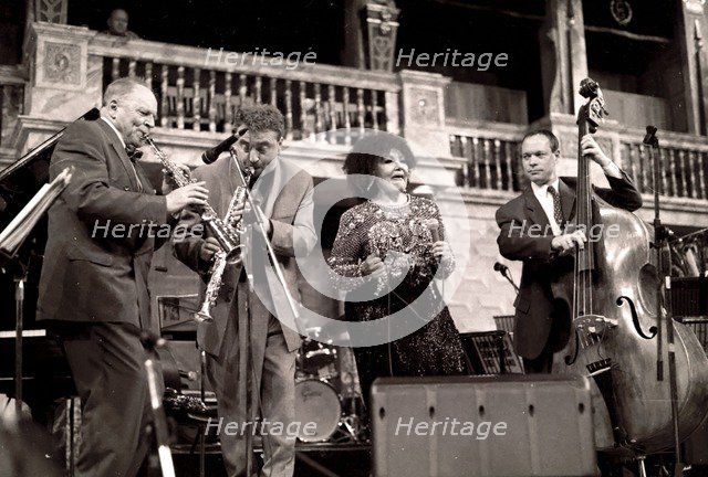 John Dankworth, Tim Garland, Cleo Laine and Alec Dankworth, The Globe, London, 2000. Artist: Brian O'Connor