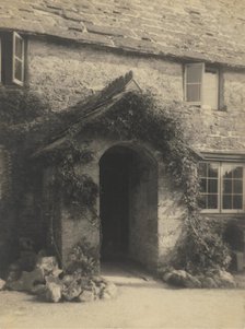 Building, 1918-1920s. Creator: Eunice Harriett Garlick.