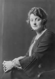 Mrs. Pierce, portrait photograph, 1918 Oct. 8. Creator: Arnold Genthe.