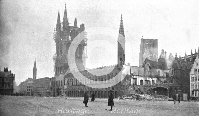 'La Bataille des Flandres; A Ypres, le 24 novembre 1914: les ruines des Halles', 1914 Creator: Unknown.