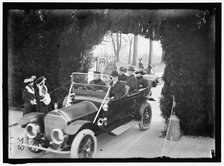 President Woodrow Wilson and wife Ellen Axson Wilson leaving the White..., between 1913 and 1914. Creator: Harris & Ewing.