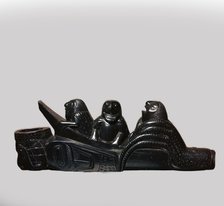 Haida Native American tobacco-pipe, 19th century. Artist: Unknown