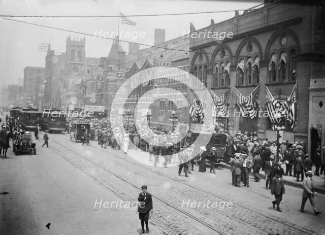 Convention crowd - Chicago, 1912. Creator: Bain News Service.
