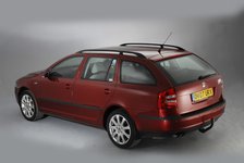 2007 Skoda Octavia estate. Artist: Unknown.