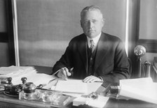 Dr. F.F. Simpson, Lt. Col., U.S.A., Head of Medical Division of War Industries...,1917 Creator: Harris & Ewing.