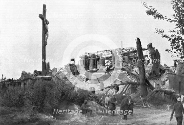 ''L'offensive de la Somme: La sucrerie de Dompierre', 1916. Creator: Unknown.