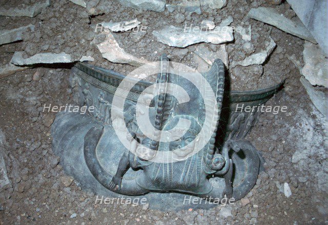 Reconstruction of the discovery of the krater of Vix. Artist: Unknown