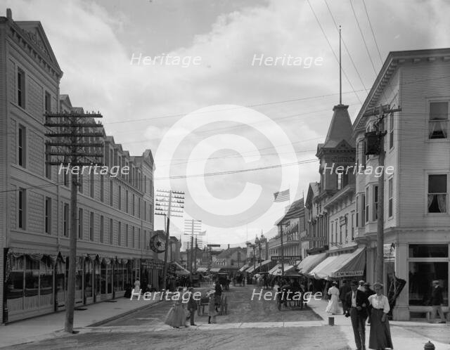 Main Street (and Chippewa Hotel), Mackinac Island, Mich., between 1902 and 1920. Creator: Unknown.