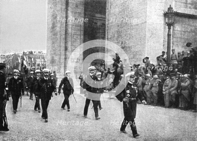 'Le jour de gloire; l'amiral Ronarc'h et son etat-major', 1919. Creator: Unknown.