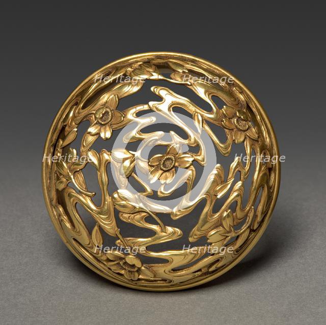 Incense Burner with Floral Scroll: Nabeshima Type (lid), 19th century. Creator: Unknown.