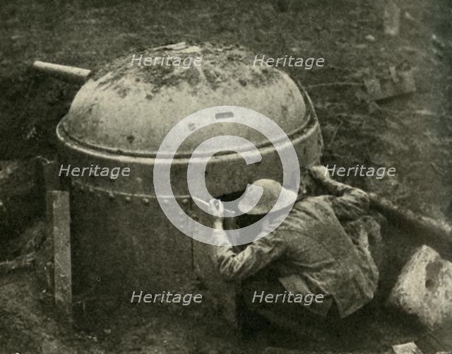 'Examining a Captured German Anti-tank Gun', First World War, c1917, (c1920).  Creator: Unknown.