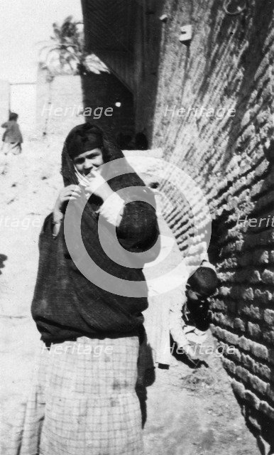 Arab woman, Iraq, 1917-1919. Artist: Unknown