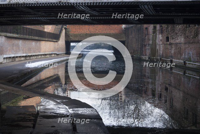 Regent's Canal, 23/12/09, 10:35:33. Creator: Ethel Davies.