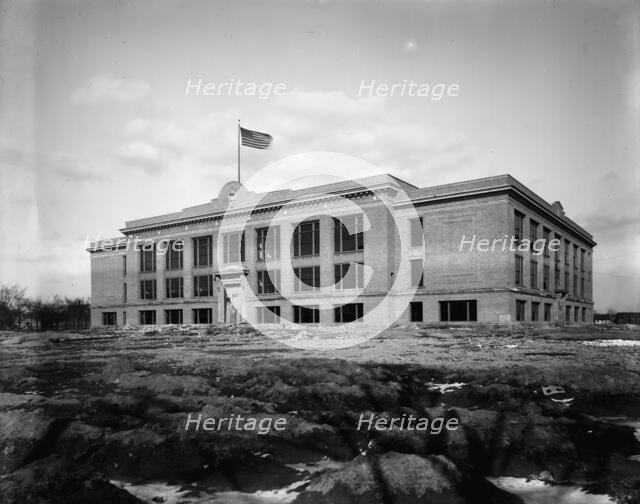 Northwestern High School, Detroit, Mich., ca 1911. Creator: Unknown.