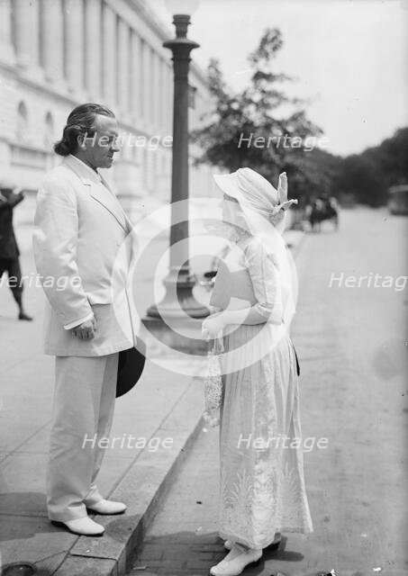 Mrs. James B. Longstreet with Sen. Vardaman, 1913. Creator: Harris & Ewing.