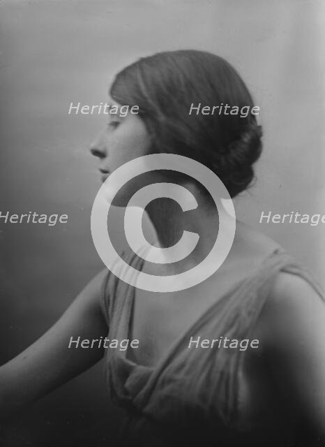 Marion Morgan dancer, portrait photograph, between 1914 and 1927. Creator: Arnold Genthe.