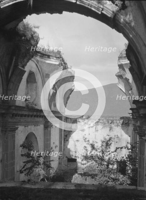 Travel views of Cuba and Guatemala, between 1899 and 1926. Creator: Arnold Genthe.