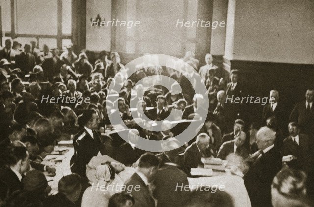 The 'Pig-Woman' testifies in the Hall-Mills Trial, Somerville, New Jersey, USA, 1926. Artist: Unknown