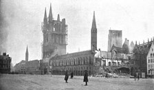 'La Bataille des Flandres; A Ypres, le 24 novembre 1914: les ruines des Halles', 1914 Creator: Unknown.