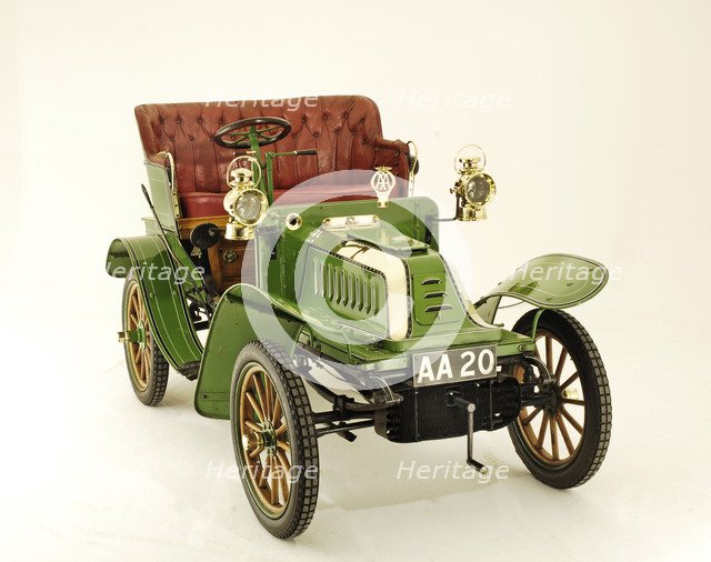 1903 De Dion Bouton Model Q Artist: Unknown.