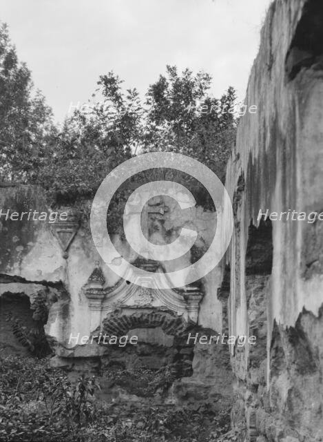Travel views of Cuba and Guatemala, between 1899 and 1926. Creator: Arnold Genthe.