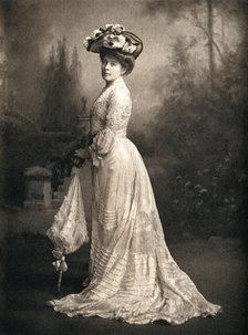 Gwendoline Syrie Maud Wellcome, c1900s. Creator: Lafayette.
