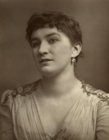 Nelly Bromley, British actor and singer, 1882. Artist: St James's Photographic Co