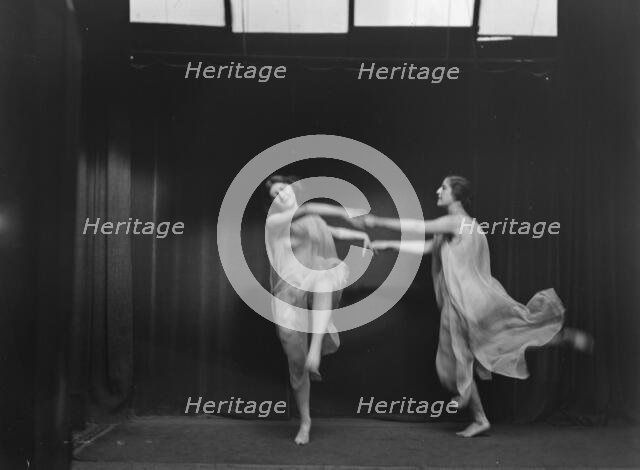 Elsie Dufour dancers, between 1918 and 1920. Creator: Arnold Genthe.