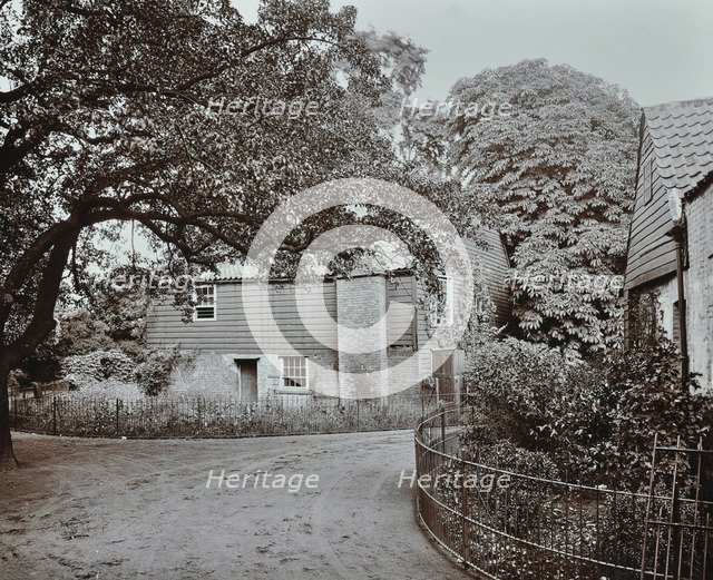 Barn and farmhouse at Homestall Farm, Peckham Rye, London, 1908. Artist: Unknown.
