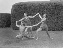 Anita Zahn dancers, between 1911 and 1942. Creator: Arnold Genthe.