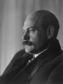 Borglum, Gutzon, Mr., portrait photograph, 1915 Jan. 15. Creator: Arnold Genthe.