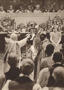 'The crowning of Queen Elizabeth, wife of King George VI', 1937. Artist: Unknown.