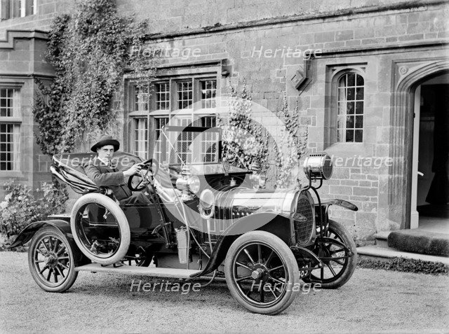 Chenard Walcker motor car, Farnborough Grange, Farnborough, Warwickshire, 1906. Artist: Alfred Newton & Sons.