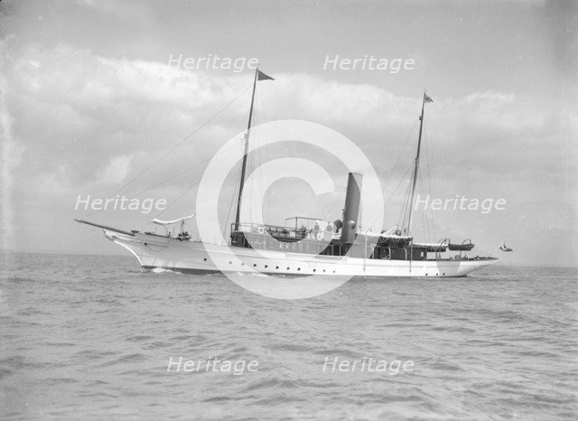 The steam yacht 'Sirocco II', 1911. Creator: Kirk & Sons of Cowes.