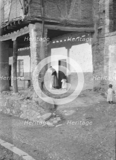 Acoma, New Mexico area views, between 1899 and 1928. Creator: Arnold Genthe.